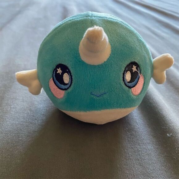 Squeezamals Series 2 Nadia Narwhal Mini Scented Plush Toy Blue - Picture 1 of 5